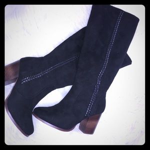 Black boots